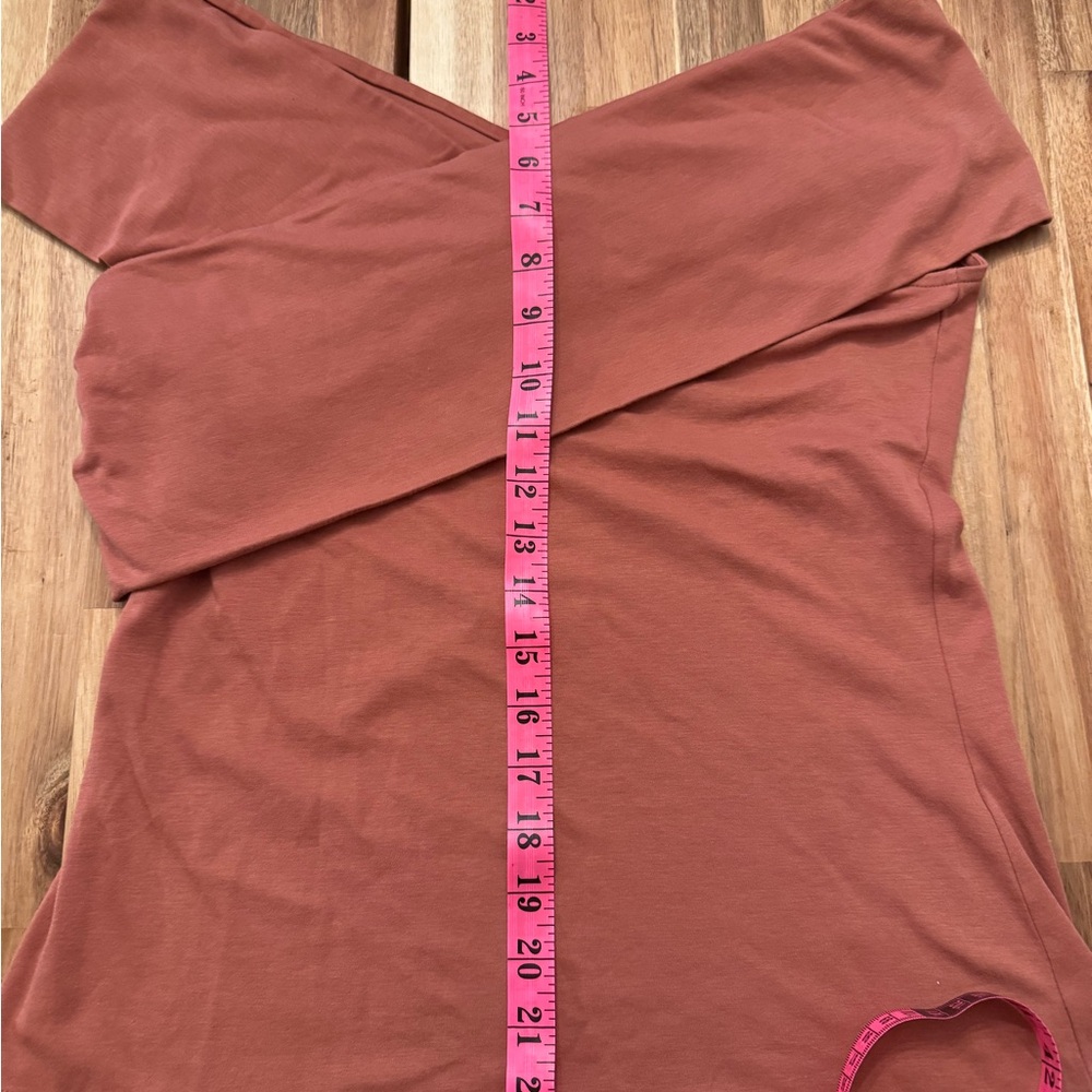 Theory cotton Women's Off-Shoulder Rust Top size once used once - Picture 5 of 7